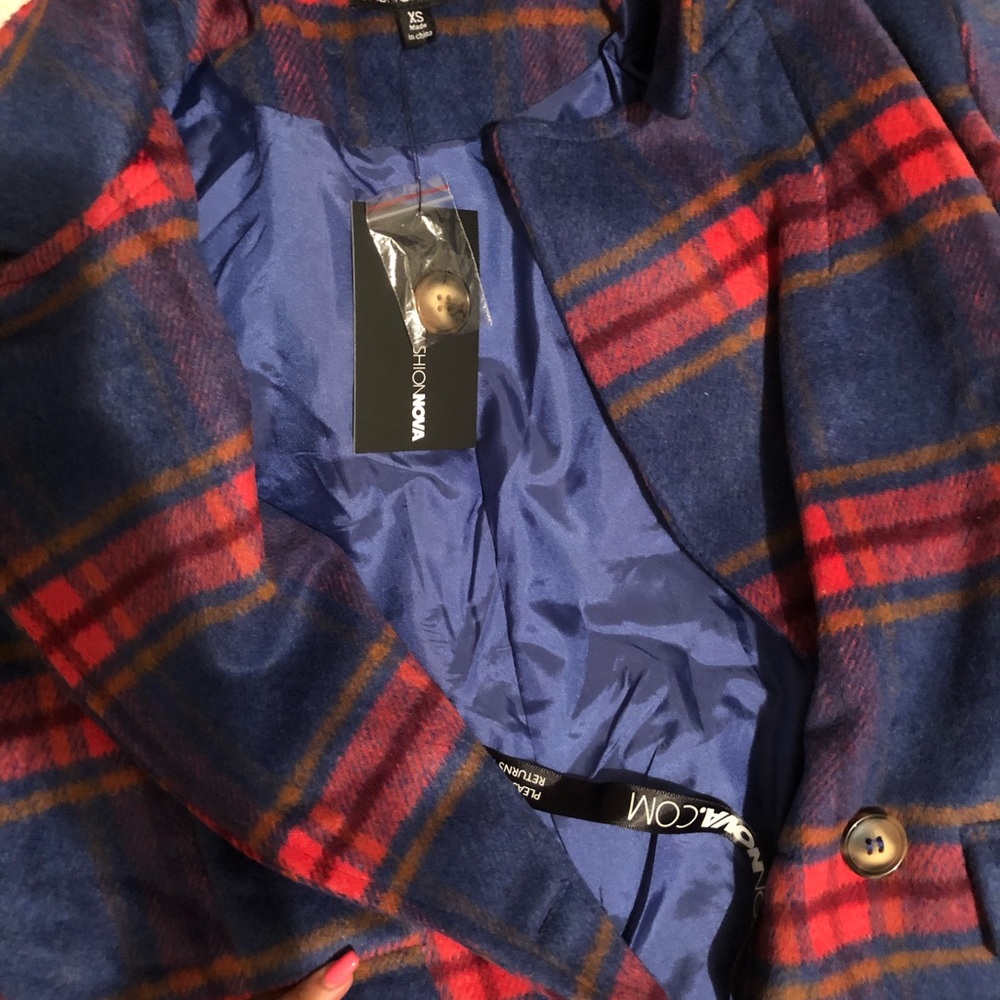 Set - Picture 2 of 4